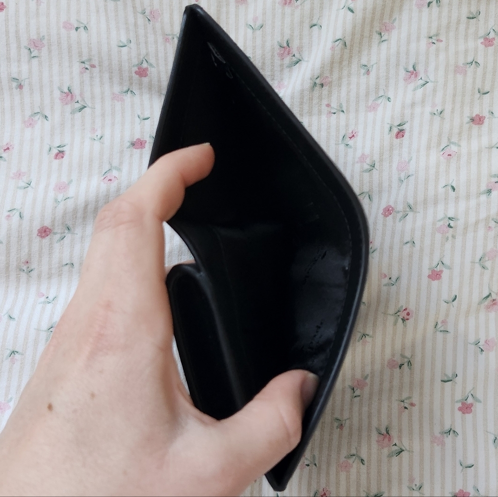 Kate Spade Wallet - Picture 6 of 6